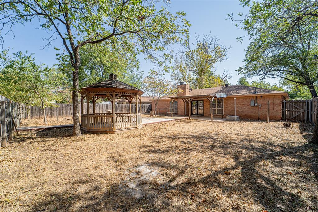 910 Meander Street Property Photo 31