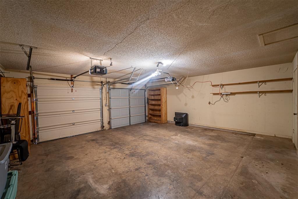 910 Meander Street Property Photo 34