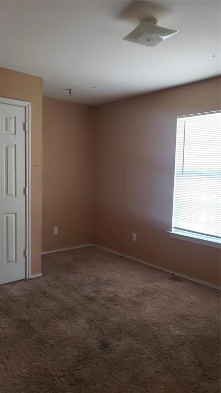 400 E Wise Street Property Photo 6
