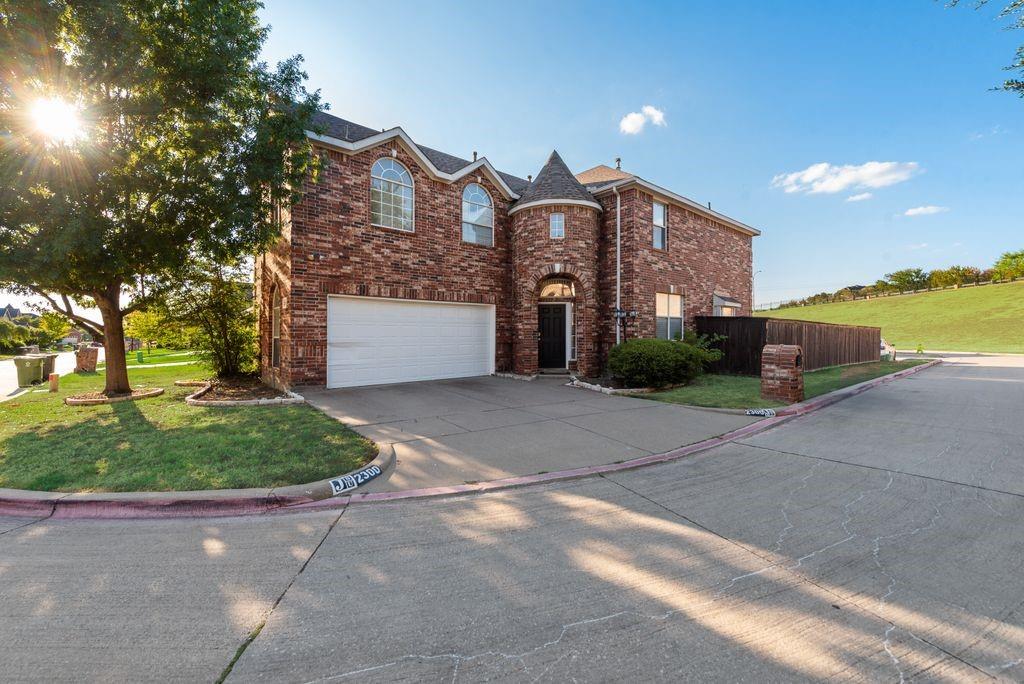 2300 Springmere Drive Property Photo 1