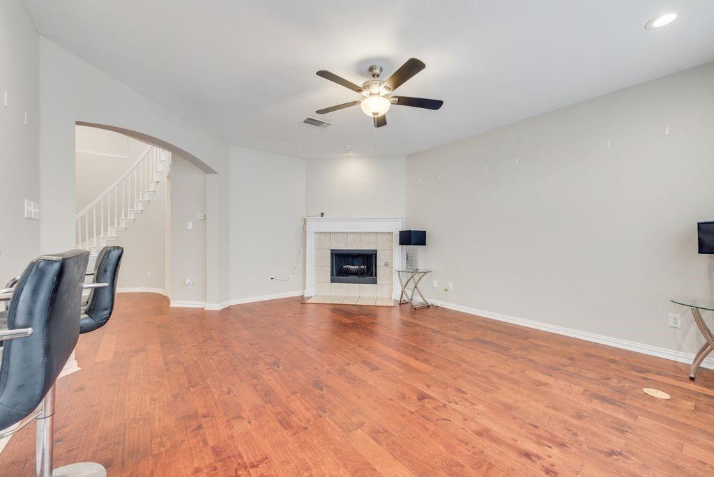 2300 Springmere Drive Property Photo 6