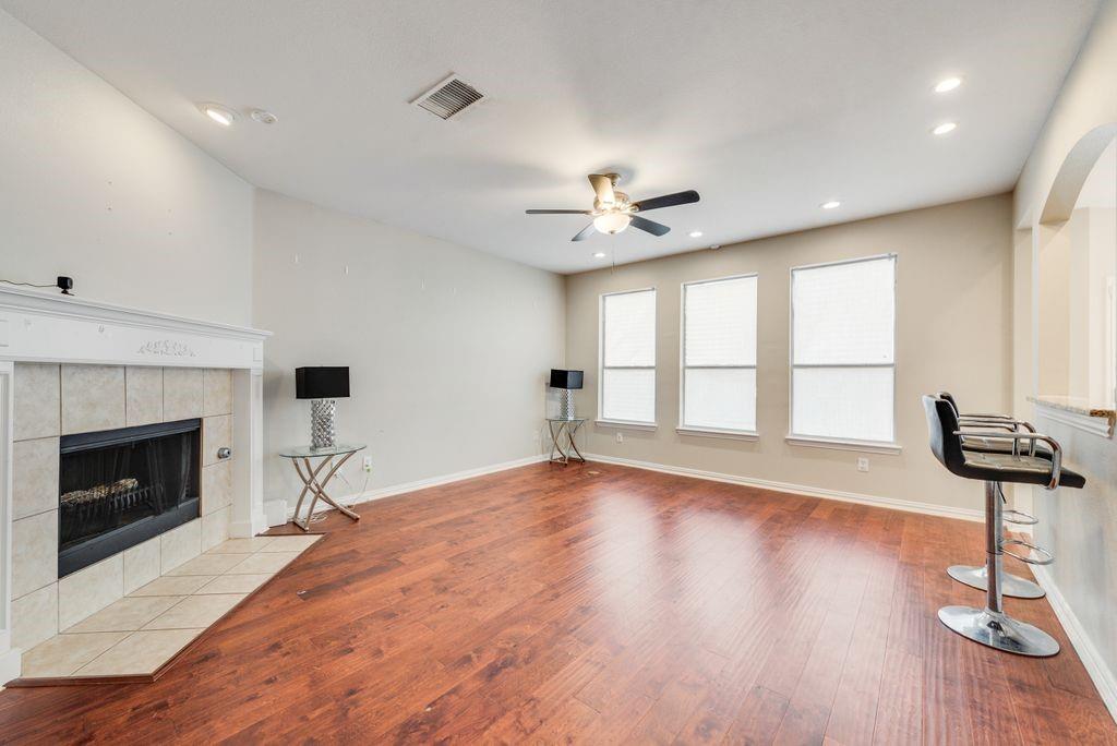 2300 Springmere Drive Property Photo 8