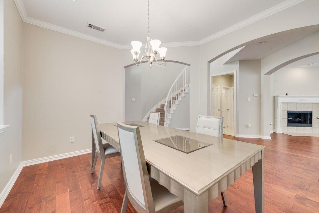 2300 Springmere Drive Property Photo 11