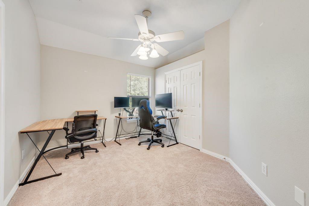 2300 Springmere Drive Property Photo 24