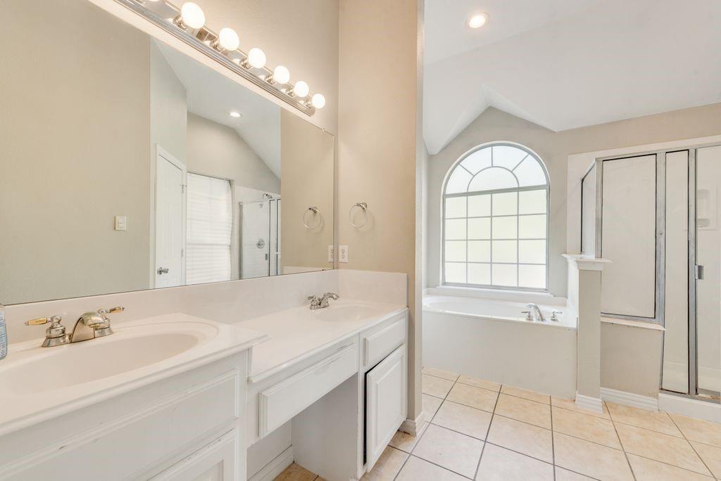 2300 Springmere Drive Property Photo 27