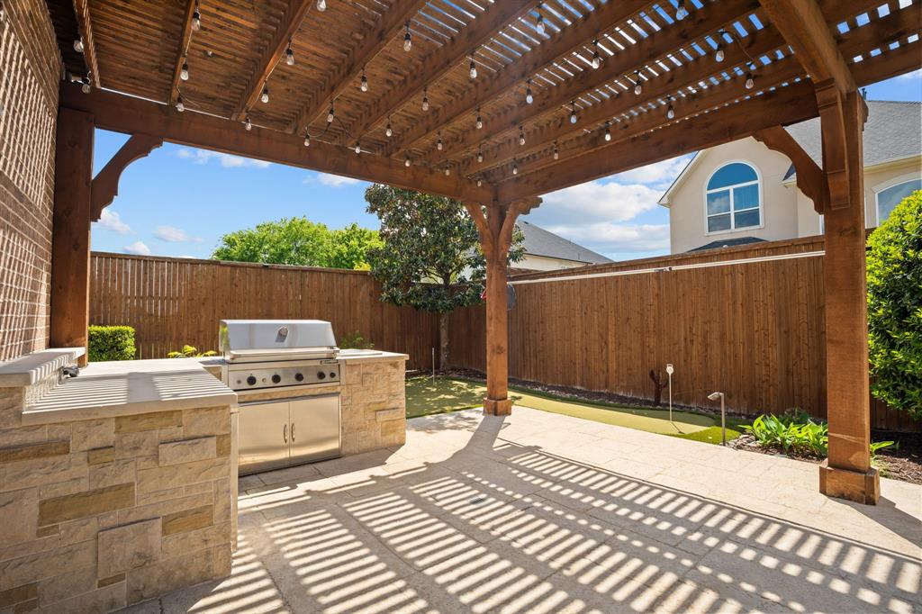 2257 Hermitage Drive Property Photo 5