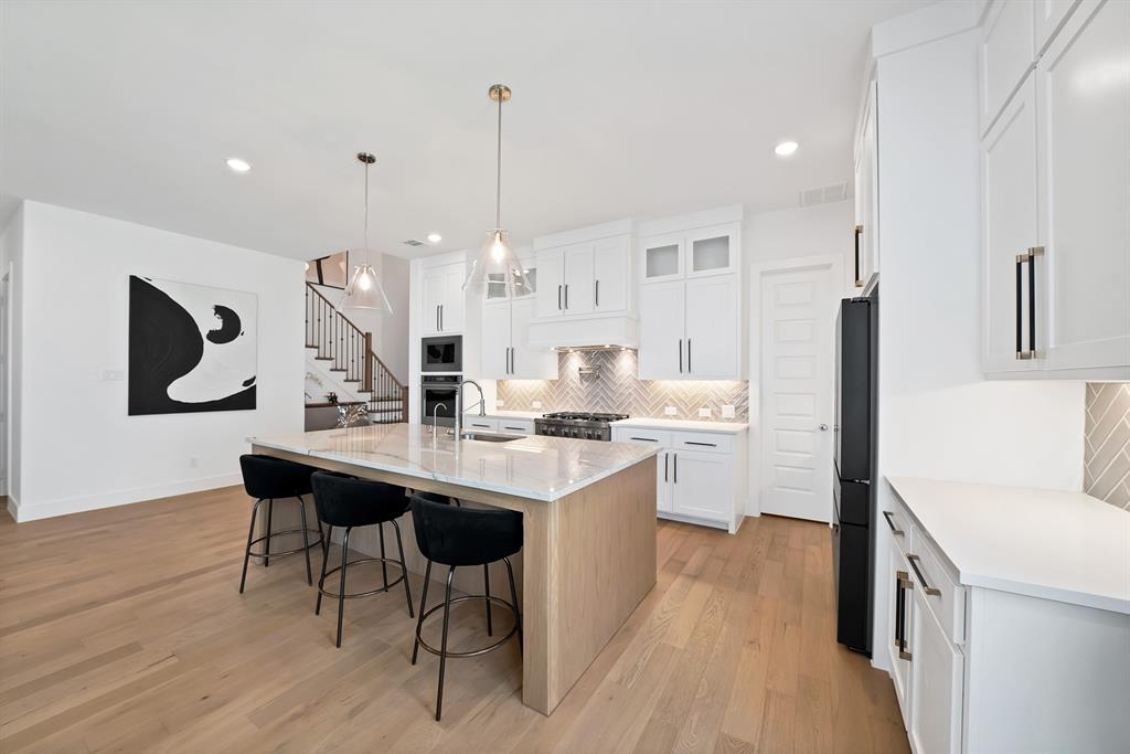 1200 Chickadee Street Property Photo 1
