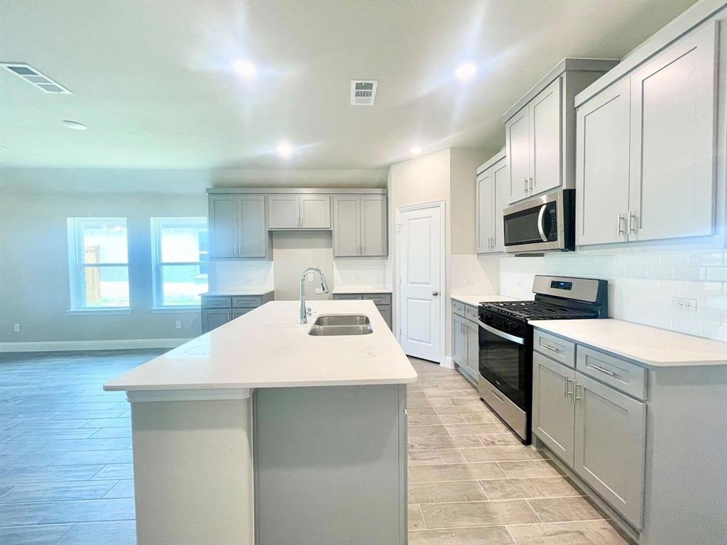 809 Tartane Drive Property Photo 1
