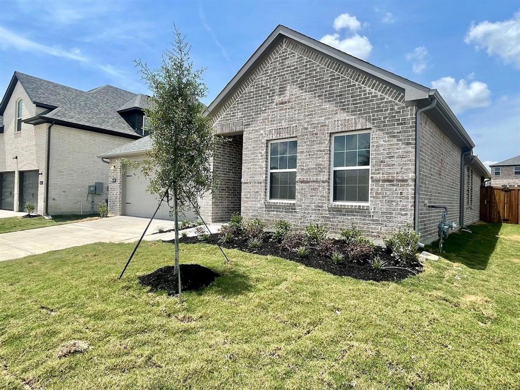 809 Tartane Drive Property Photo 4