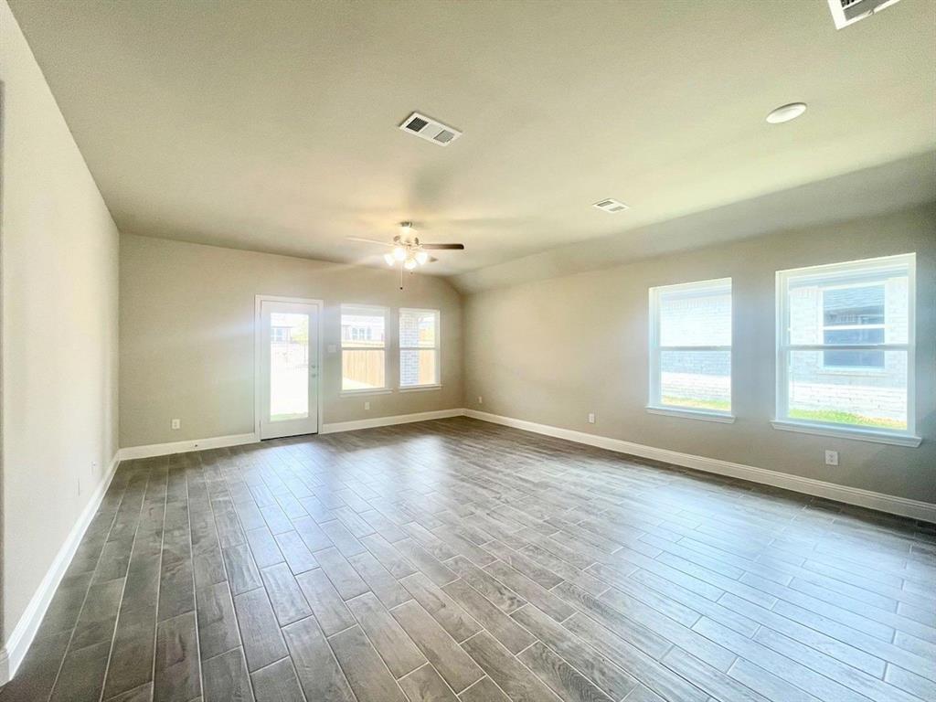 809 Tartane Drive Property Photo 7