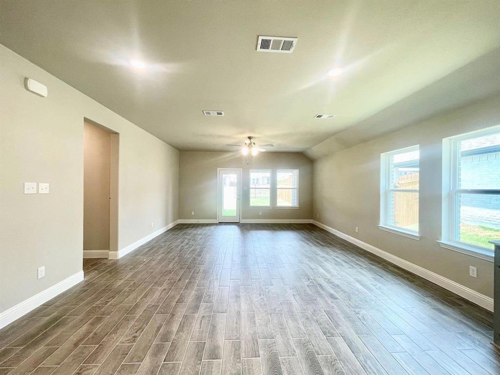 809 Tartane Drive Property Photo 11