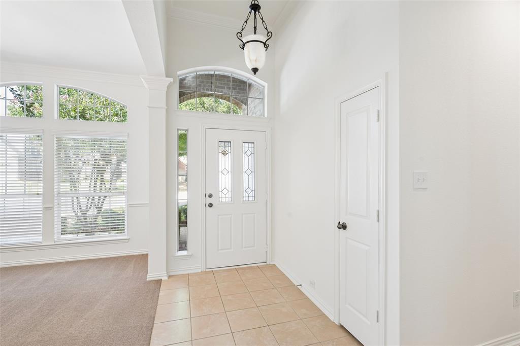 936 Water Oak Drive Property Photo 3