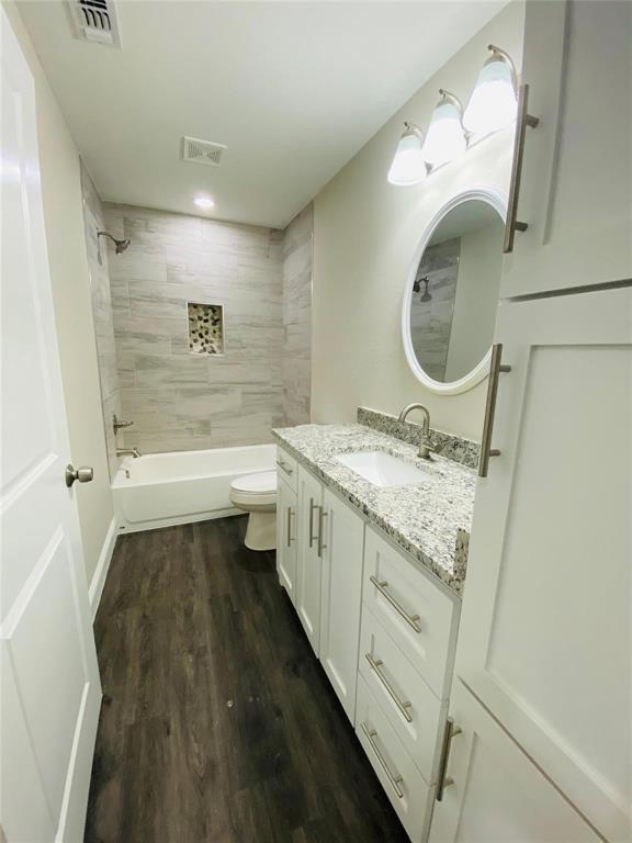 821 W Nelson Street Property Photo 9