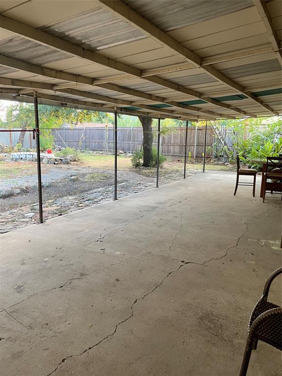 325 Sparks Drive Property Photo 12