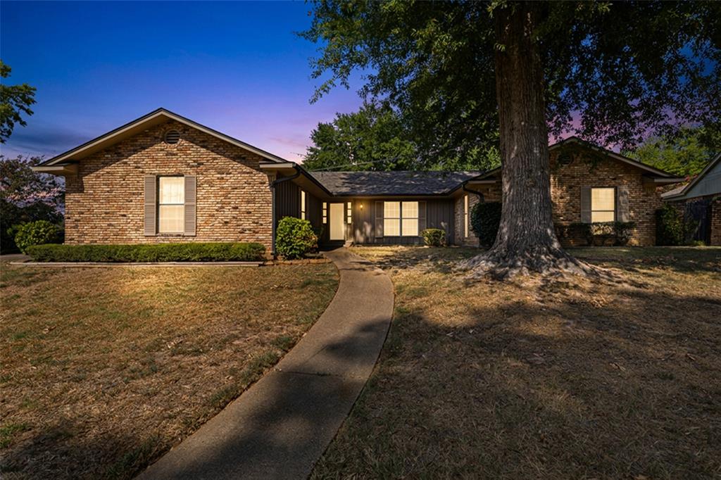 515 Berkshire Drive Property Photo 1