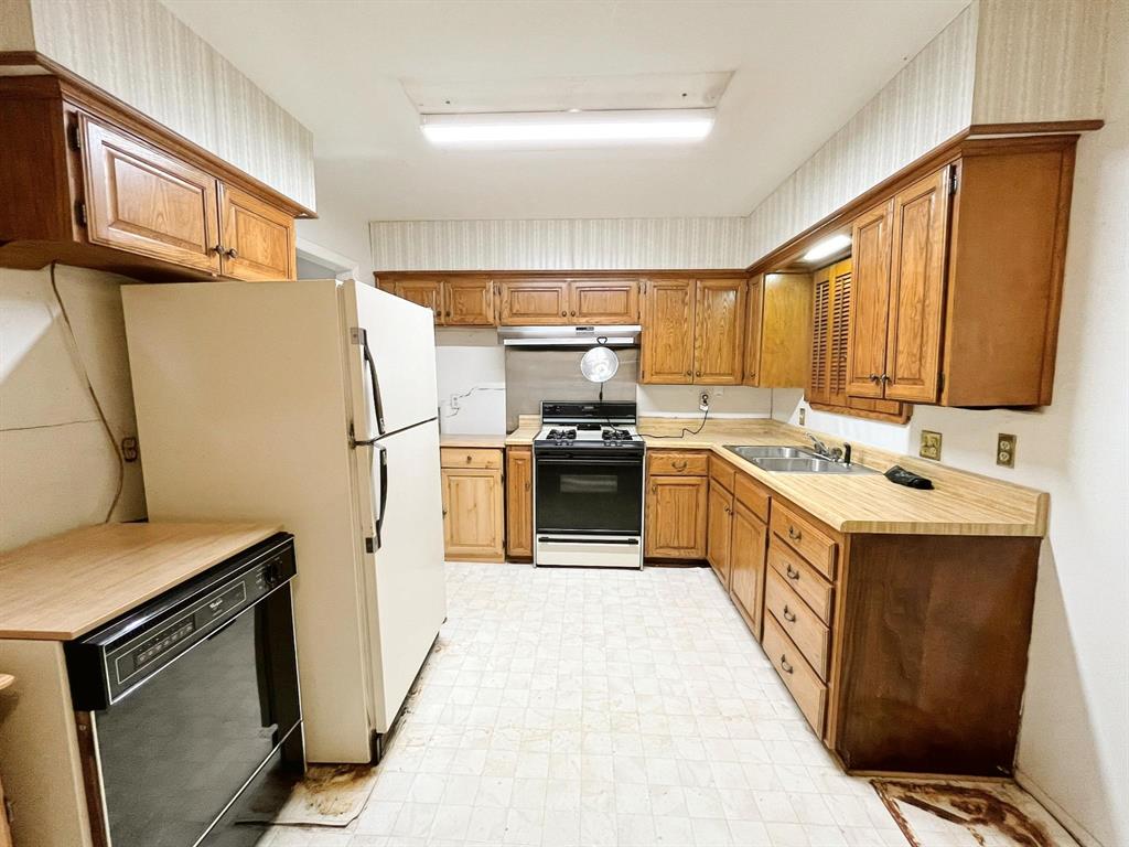 917 Bluebonnet Lane Property Photo 4