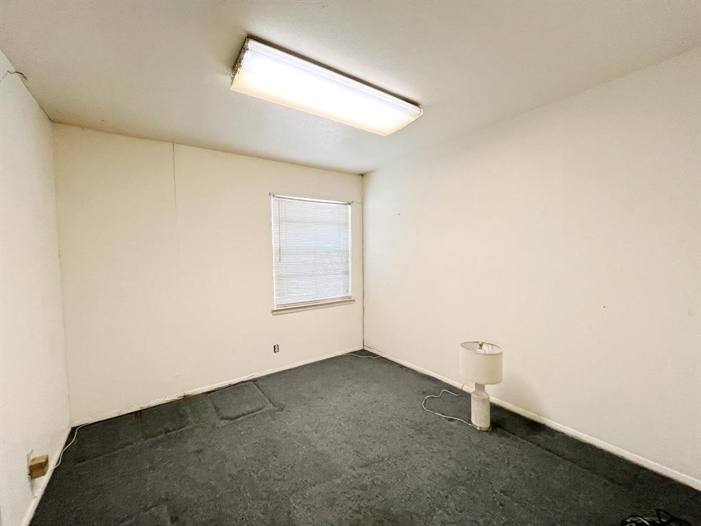 917 Bluebonnet Lane Property Photo 11