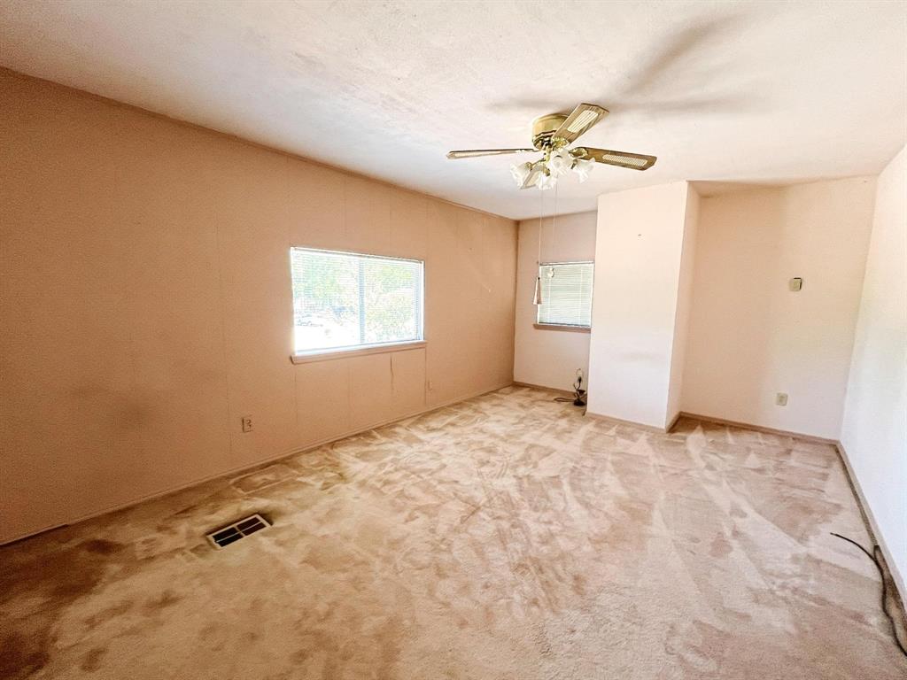 917 Bluebonnet Lane Property Photo 12