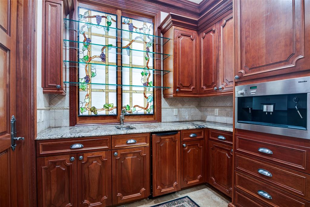454 County Road 1516 Property Photo 12