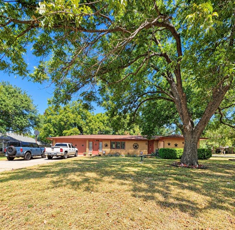 800 Kerry Lane Property Photo 1