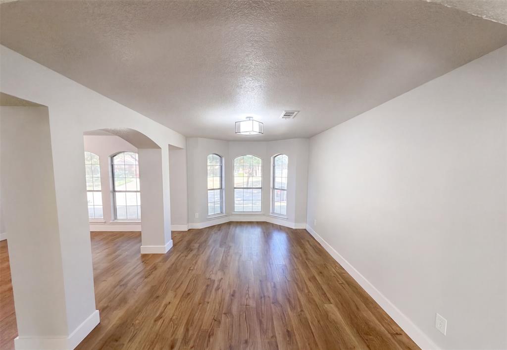2711 Vistaview Drive Property Photo 7
