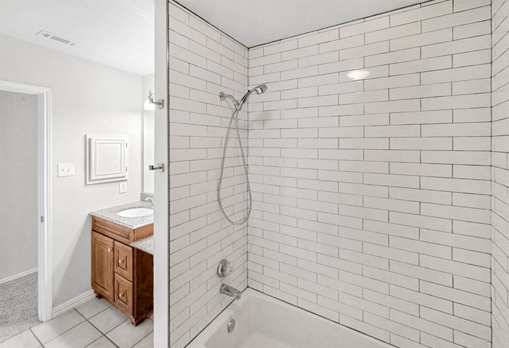 2711 Vistaview Drive Property Photo 8
