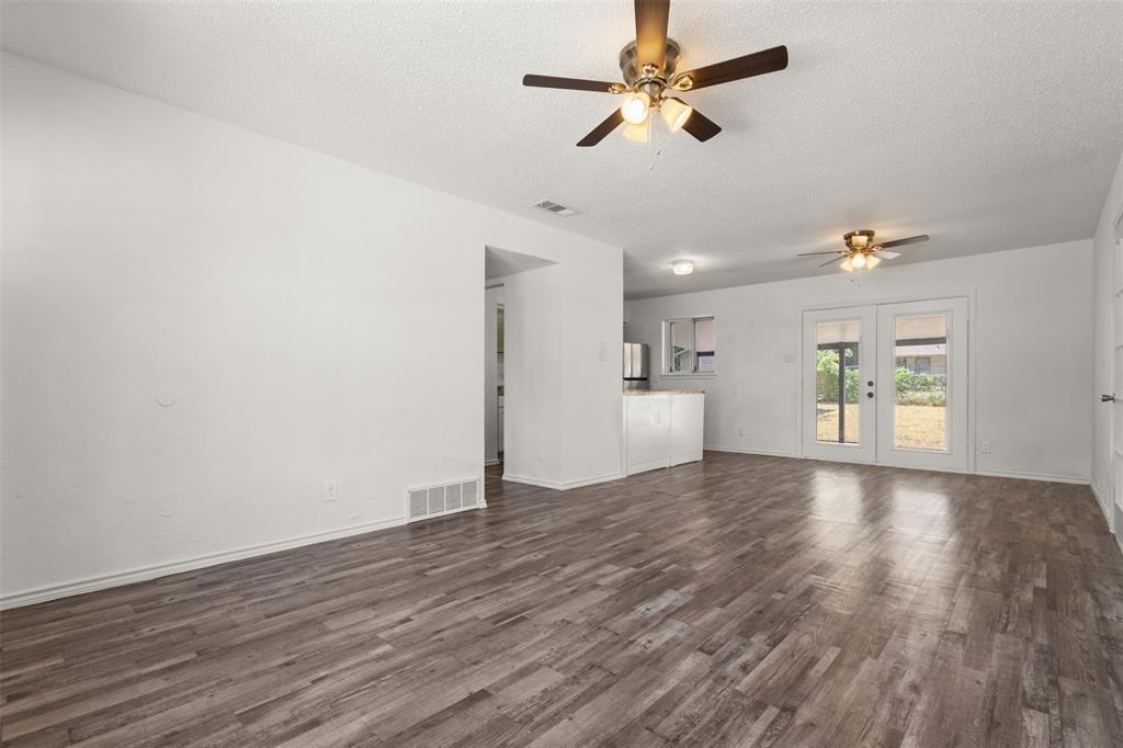 2563 Wood Valley Drive Property Photo 4