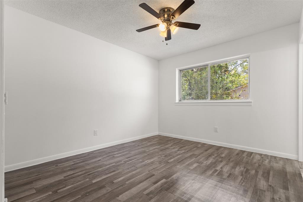 2563 Wood Valley Drive Property Photo 12