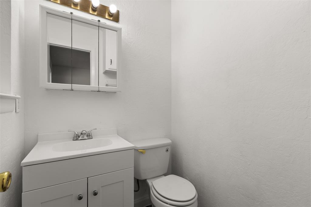 2563 Wood Valley Drive Property Photo 14
