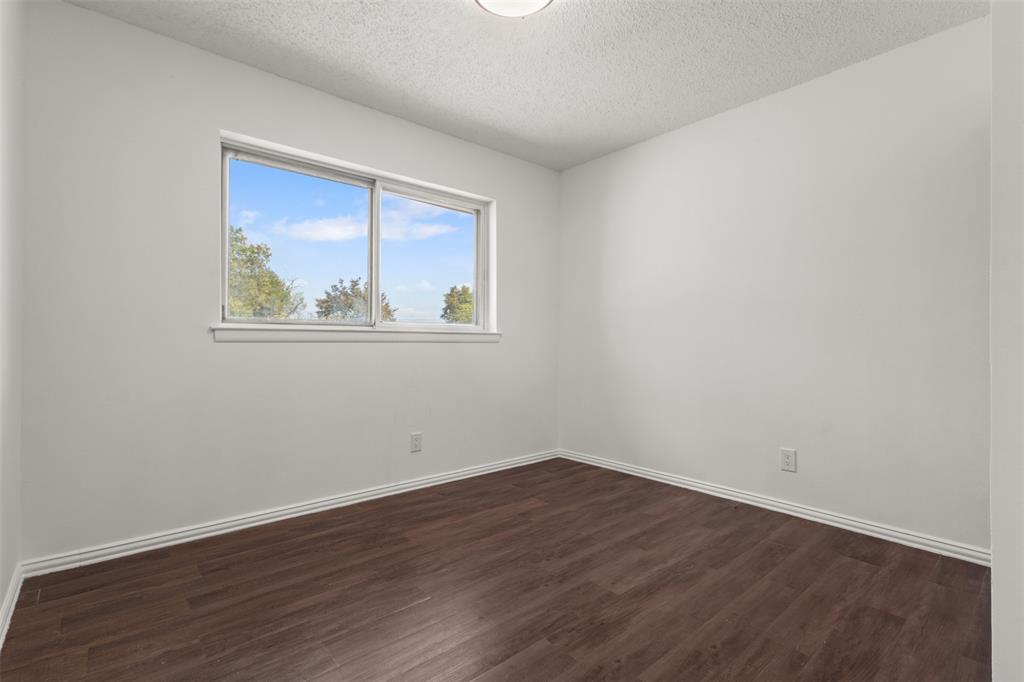 2563 Wood Valley Drive Property Photo 15
