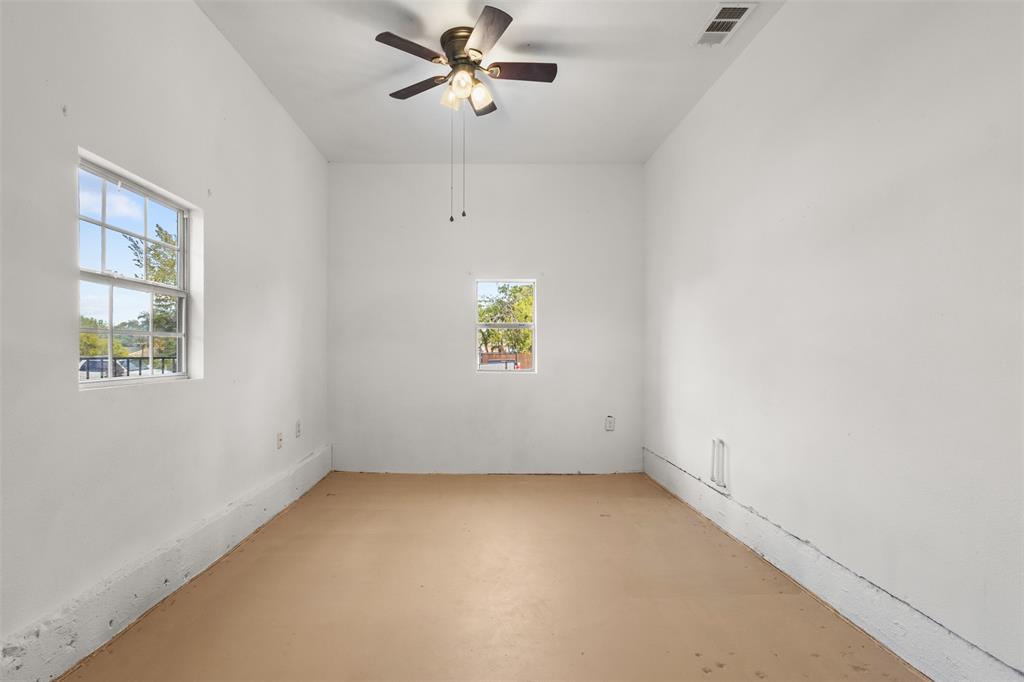 2563 Wood Valley Drive Property Photo 20