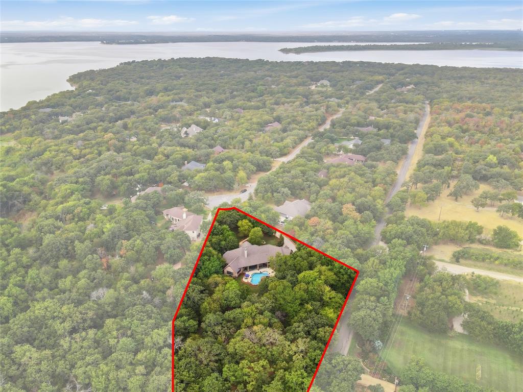 2050 E Oak Shores Drive Property Photo 1