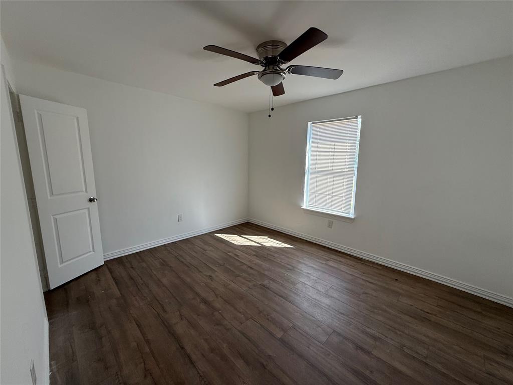 3233 Springview Avenue Property Photo 6