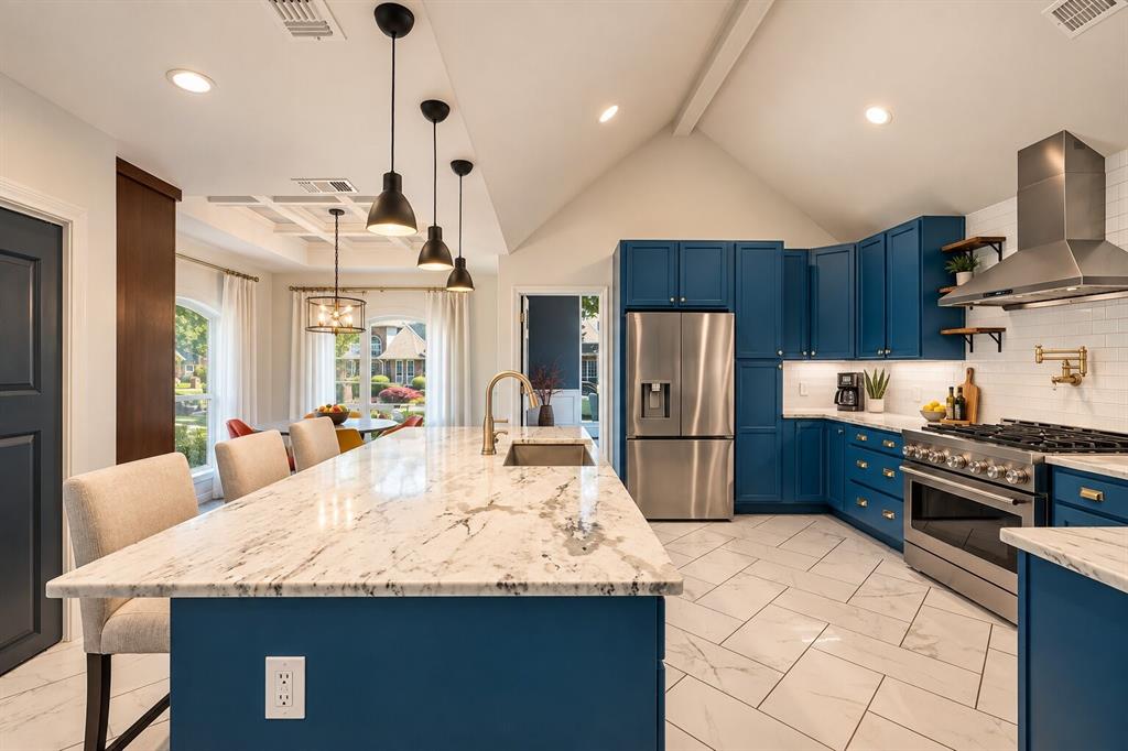 7621 England Drive Property Photo 1