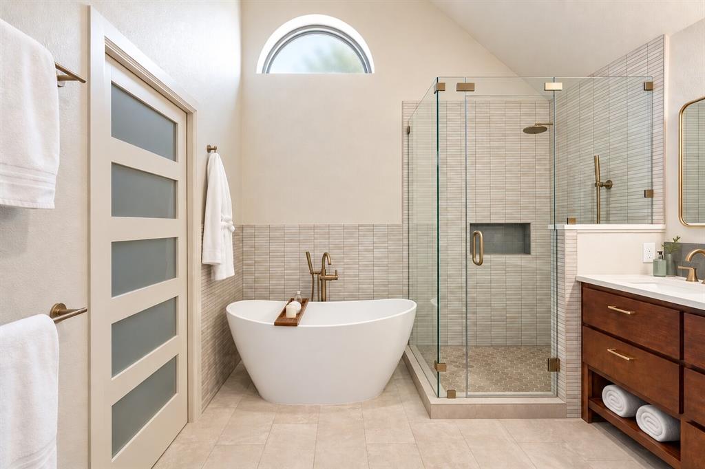 7621 England Drive Property Photo 16