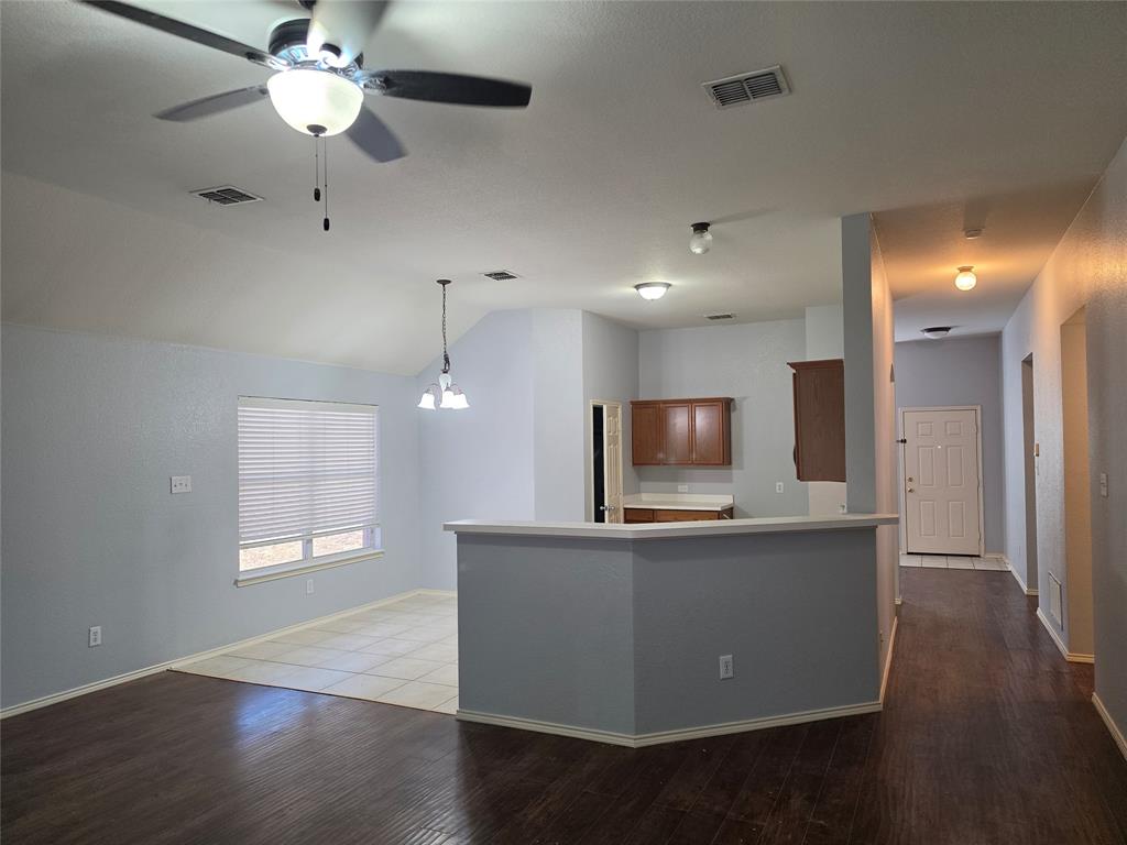 2839 Saddlebred Trail Property Photo 5