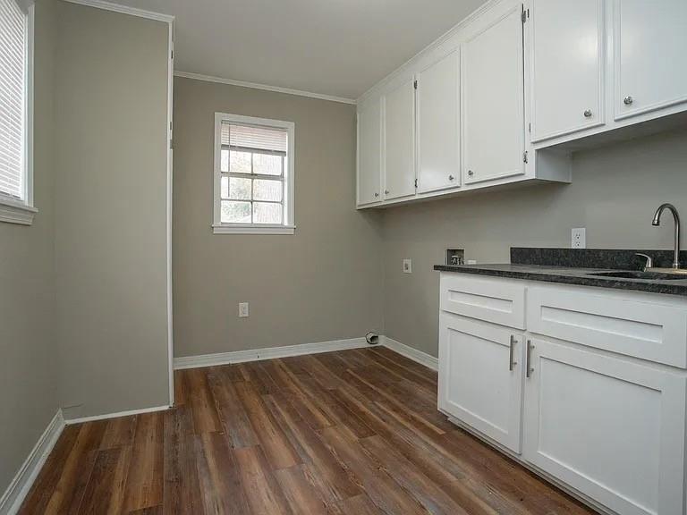 3936 College Street Property Photo 13