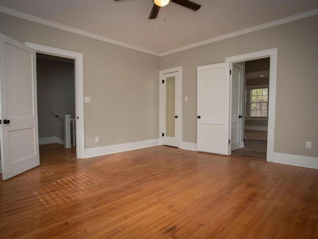 3936 College Street Property Photo 17