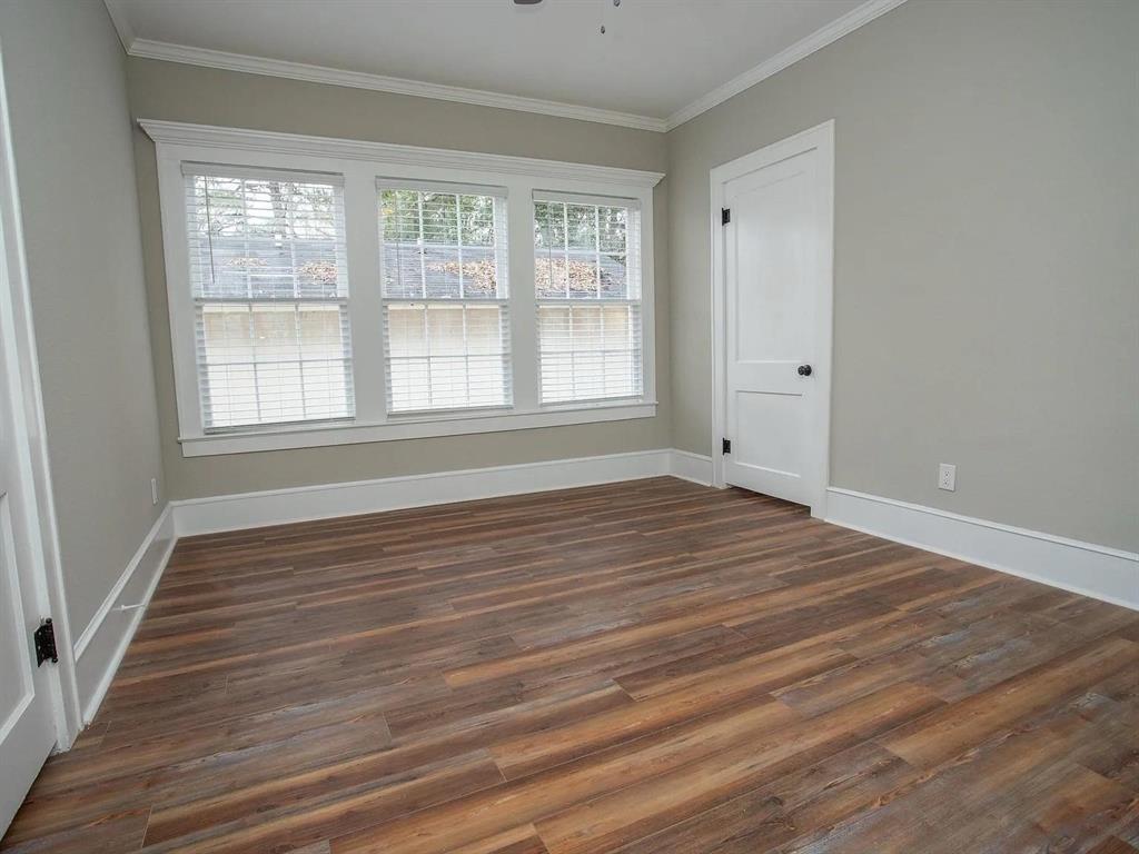 3936 College Street Property Photo 22