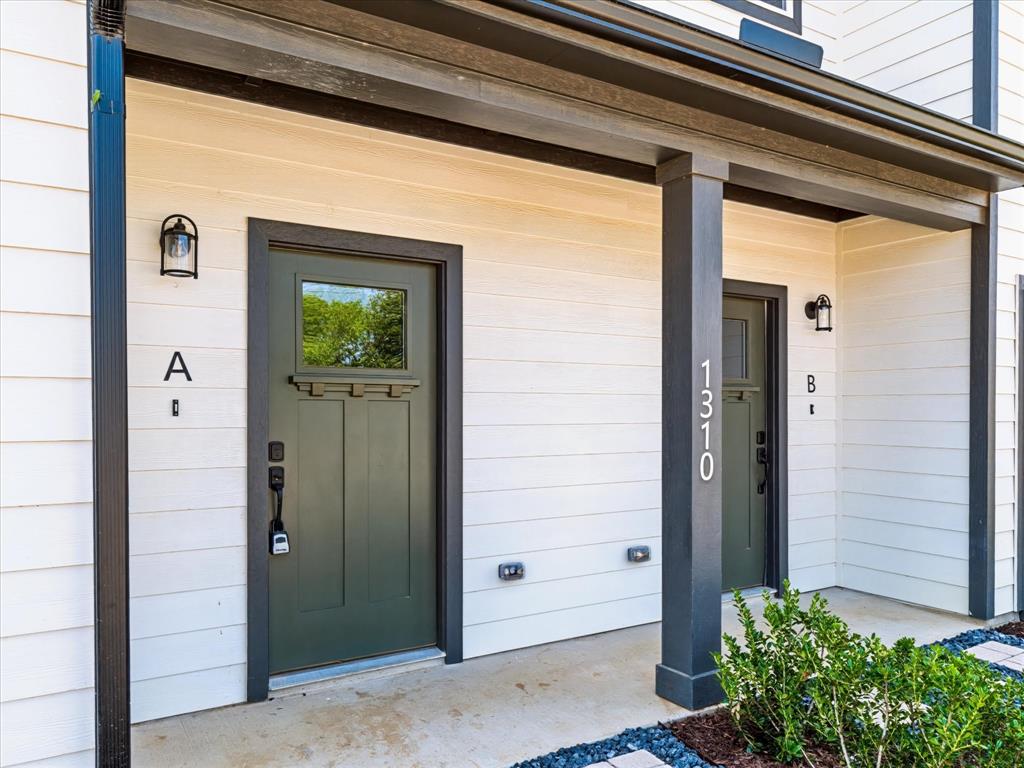 1310 Country Road Property Photo 7
