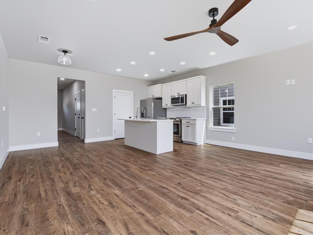 1310 Country Road Property Photo 12