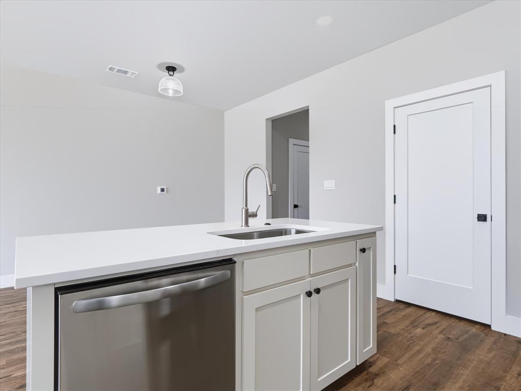 1310 Country Road Property Photo 14