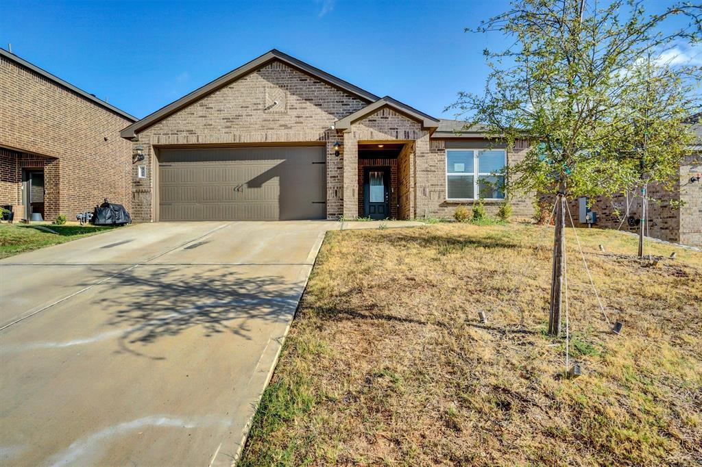 921 Clark Drive Property Photo 1