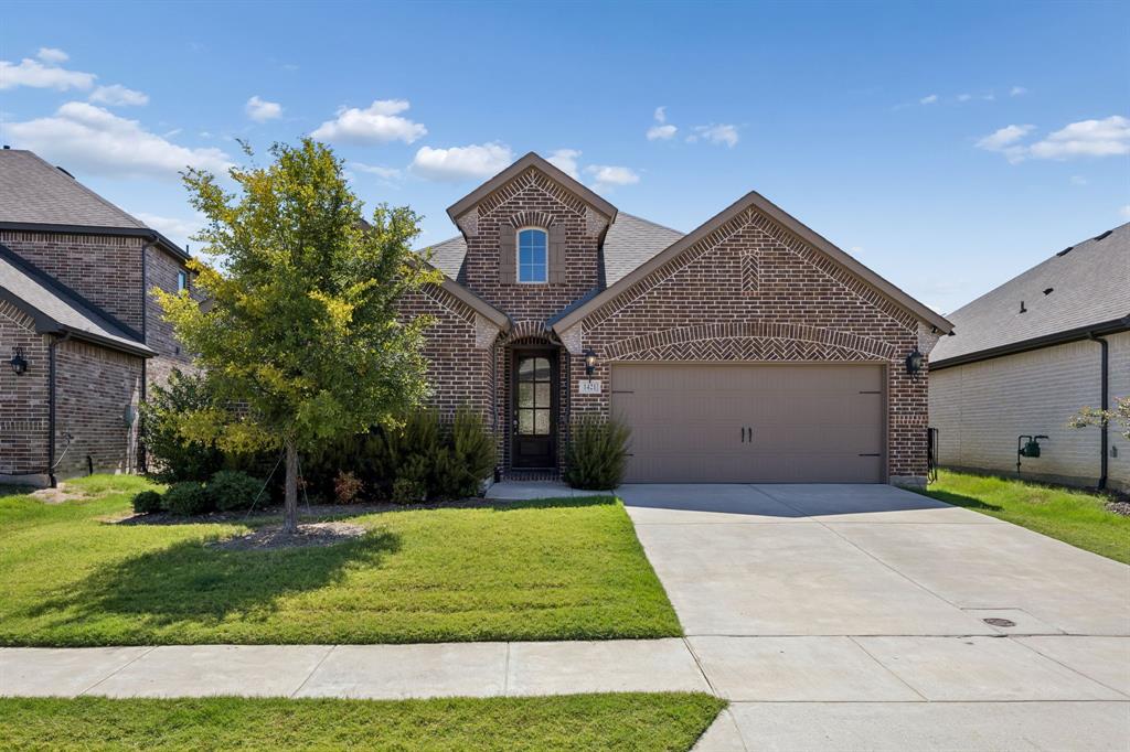 1421 Buttonbush Circle Property Photo 1
