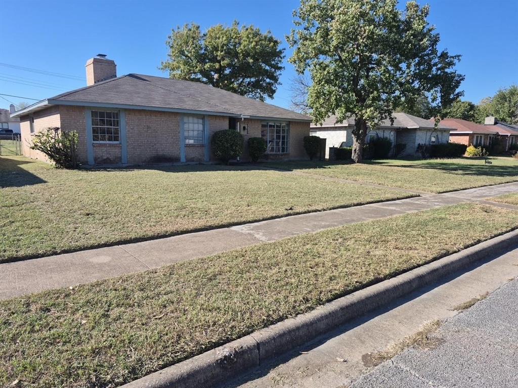 2705 Tanglewood Drive Property Photo 1