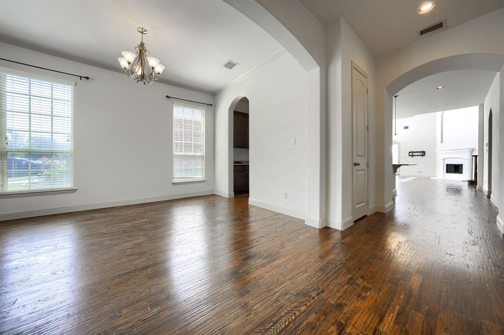 5611 Lightfoot Lane Property Photo 3