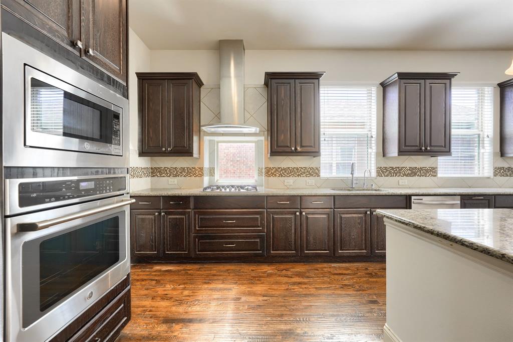 5611 Lightfoot Lane Property Photo 10