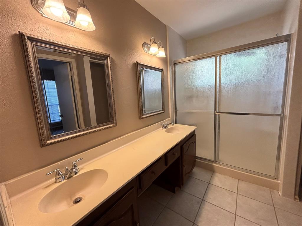 4121 Driscoll Drive Property Photo 8
