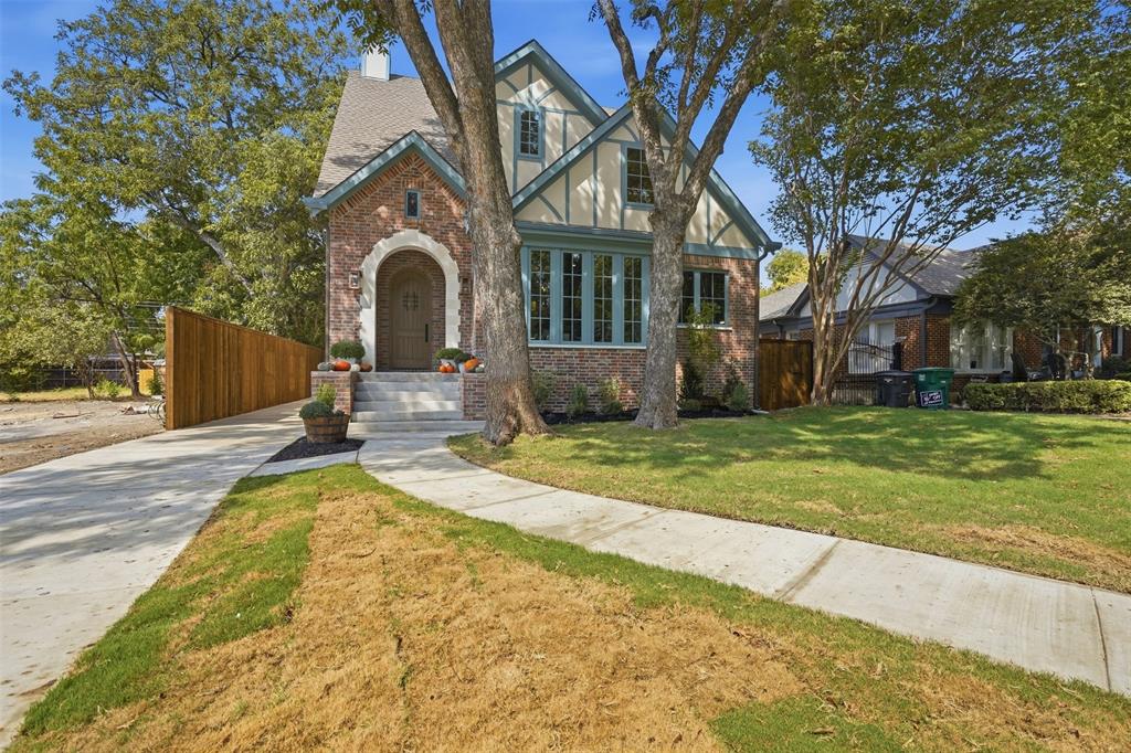 2212 Carleton Avenue Property Photo 1