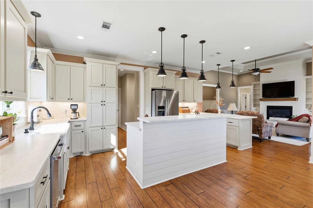 1800 Shaw Drive Property Photo 8